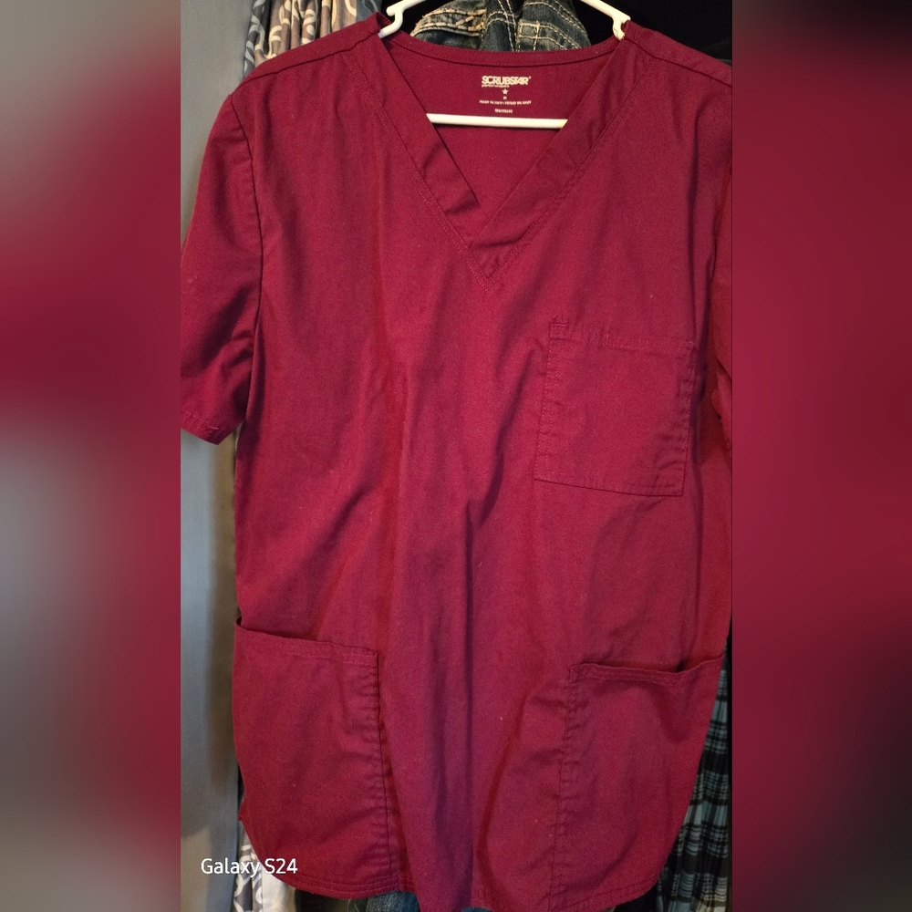 Scrub top